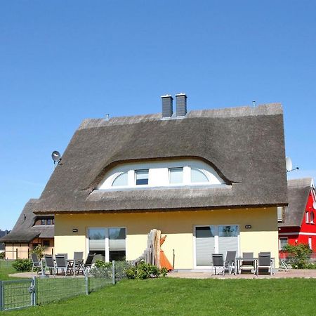 Reetdachhaus Lotte Mit Sauna Und Kaminofen Am Yachthafen In Vieregge Экстерьер фото
